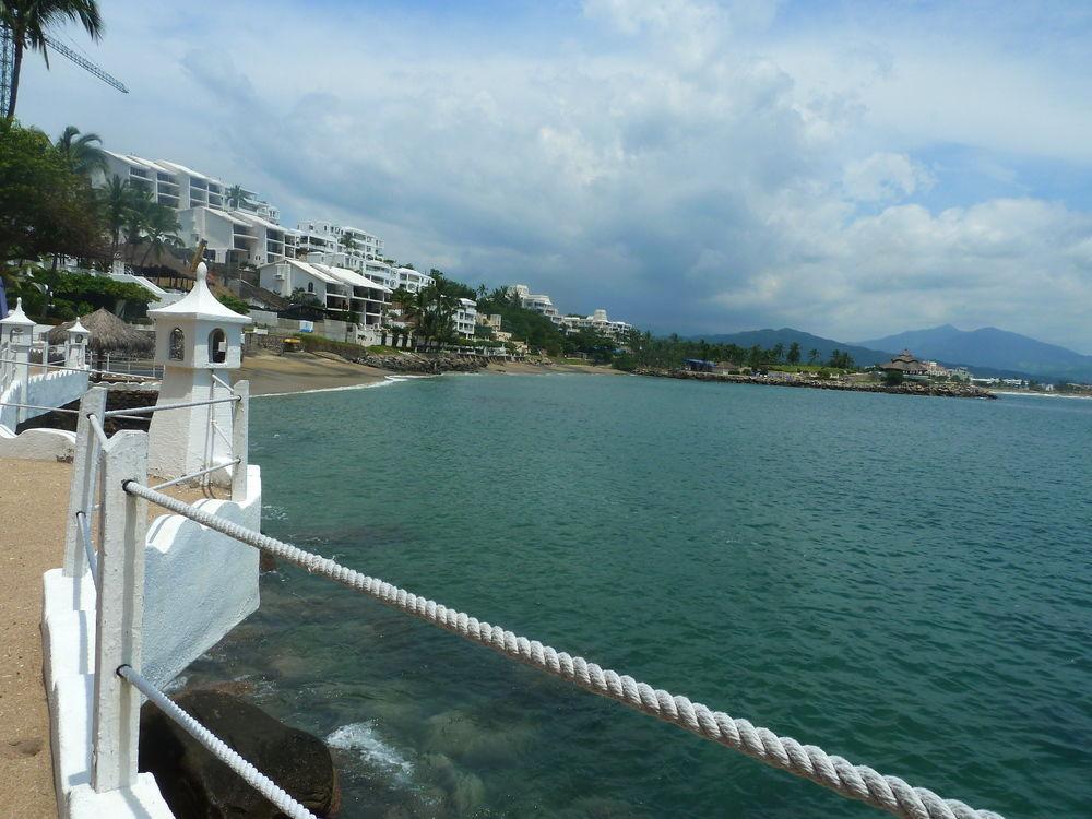 Dolphin Cove Inn Manzanillo Exterior photo